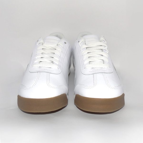 ZAPATILLAS CLASICAS BLANCAS CON DETALLES DORADOS