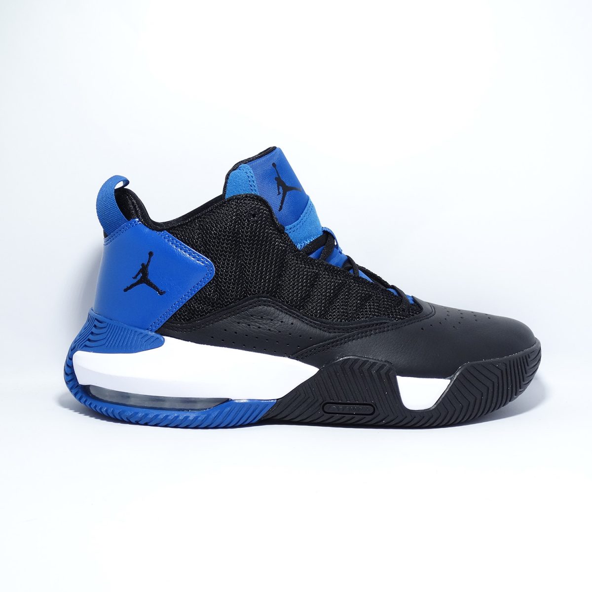 ZAPATILLAS PREMIUM DE CORTE ALTO -MEDIO EN COLOR DOMINANTE EN AZUL MARINO - Imagen 3