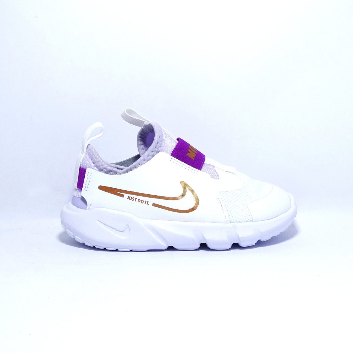 ZAPATILLAS BLANCAS SIN CORDONES CON DETALLES METALICOS - Imagen 2