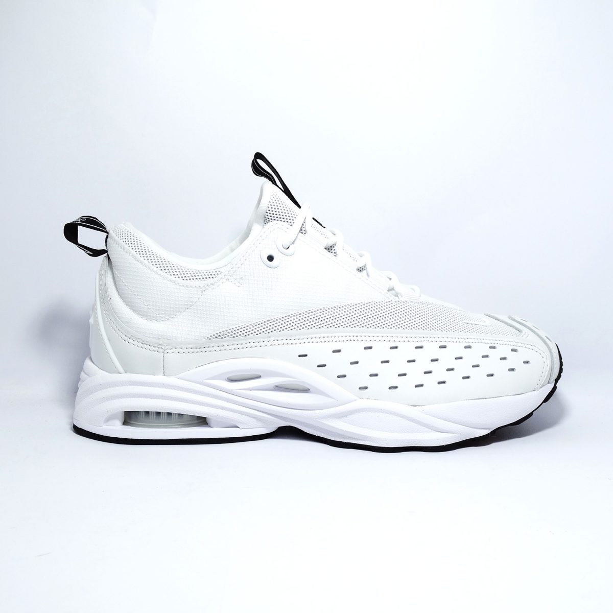 ZAPATILLAS PREMIUM DINAMICAS CON SILUETA ATLETICA - Imagen 2