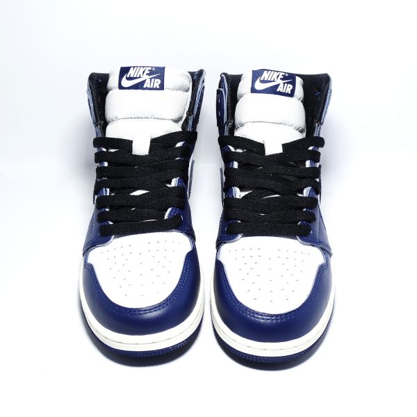 ZAPATILLAS PREMIUM DE CORTE ALTO EN AZUL MARINO Y BLANCO