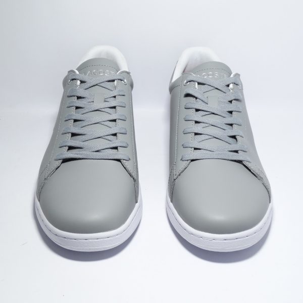 ZAPATILLAS DE DISEÑO MINIMALISTA EN TONO GRIS Y BLANCO