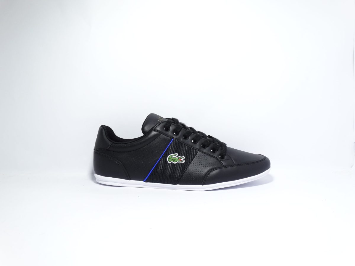 ZAPATILLAS URBANAS EN NEGRO CON DETALLES AZUL - Imagen 3