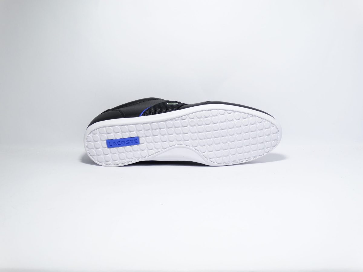 ZAPATILLAS URBANAS EN NEGRO CON DETALLES AZUL - Imagen 4