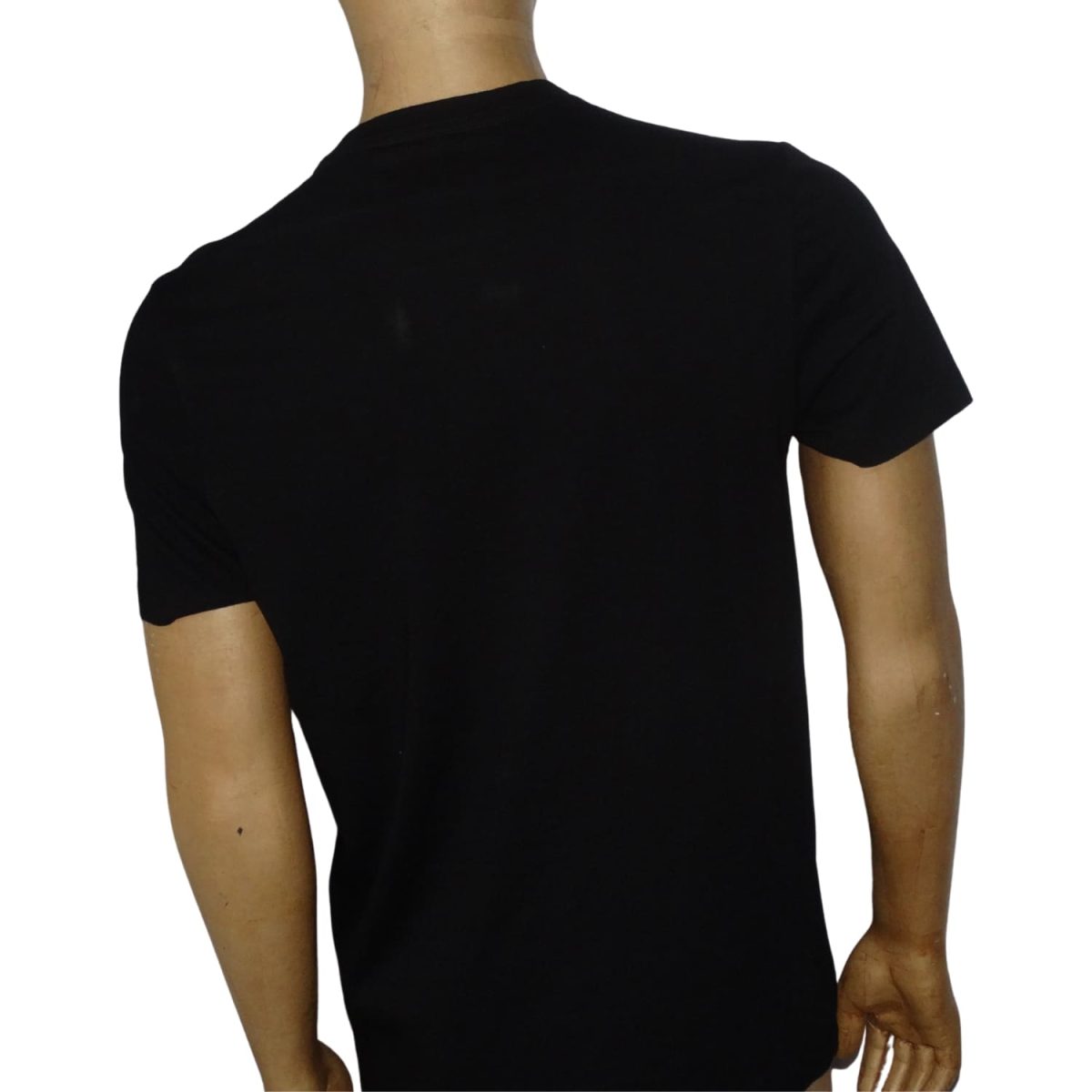 Polera Cuello Redondo Negra Logo Engomado 3D - Imagen 3
