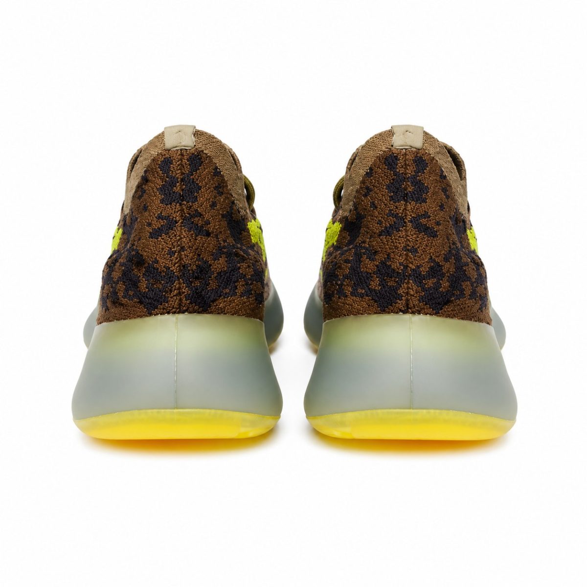 Zapatilla Deportiva Cafe Con Detalles Amarillos - Negros - Verdes - Imagen 4
