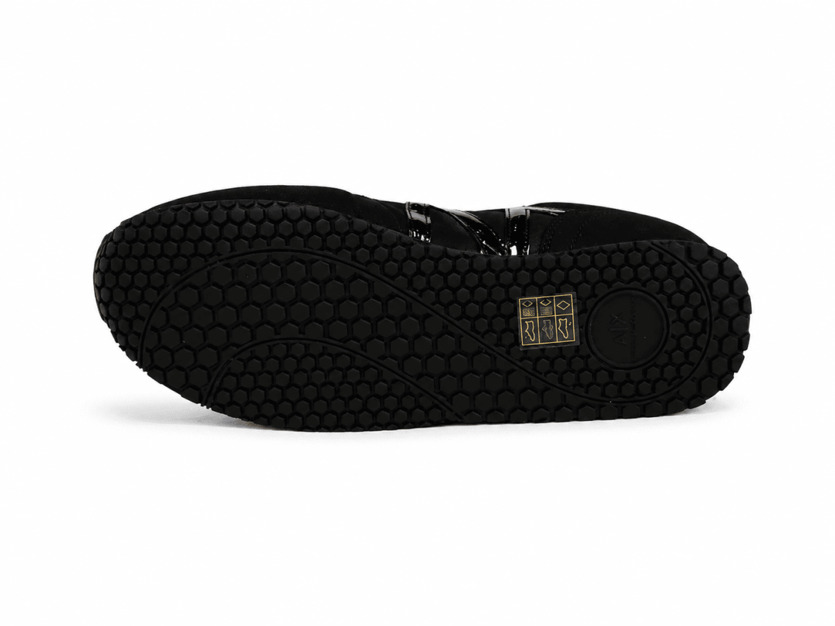 Zapatilla Clásica Total Black - Imagen 6