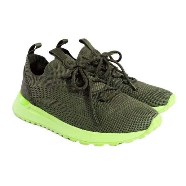 Zapatilla Deportiva De Malla Verde Con Detalle De Cuero En Monograma