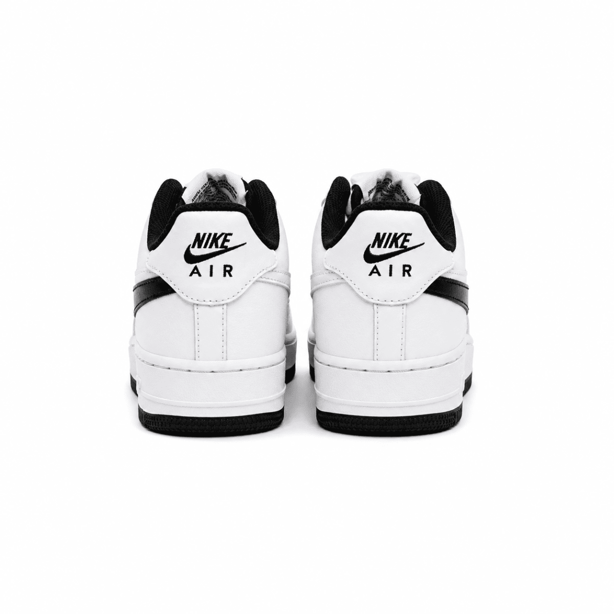 Zapatilla Clásica Blanca Con Detalle Negros - Imagen 4