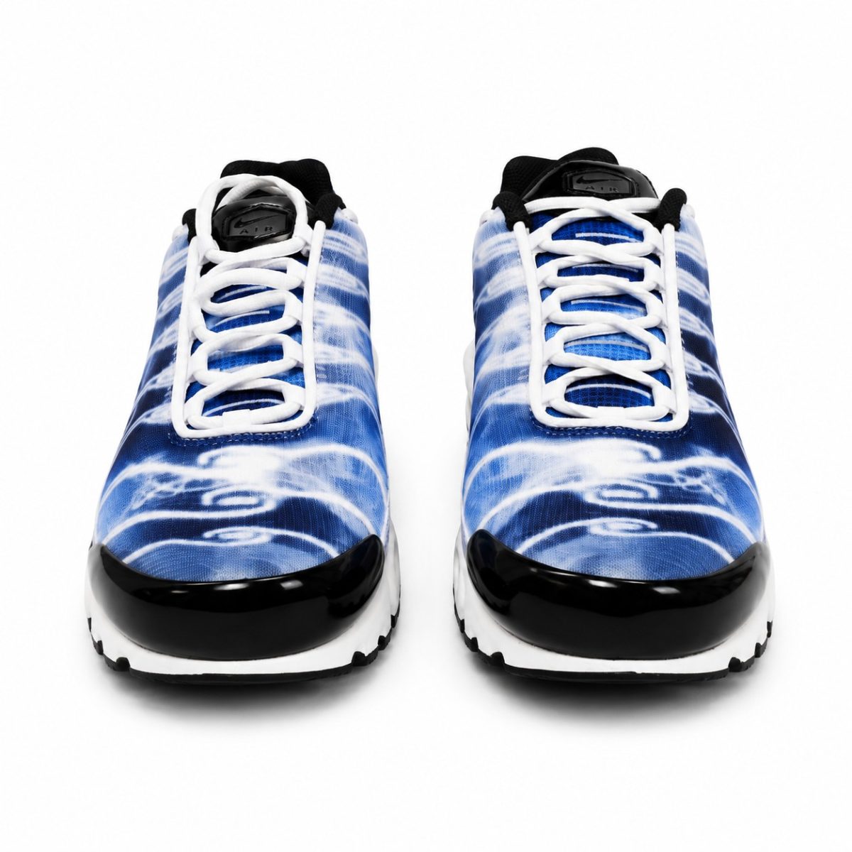 Zapatilla Deportiva Azul - Blanco Con Detalle En Charol Y Aire En la Suela - Imagen 2