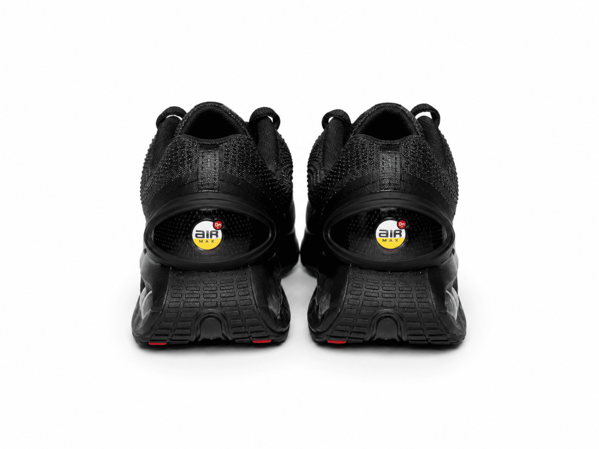 Zapatilla Negra Con Aire y Relieves - Imagen 4