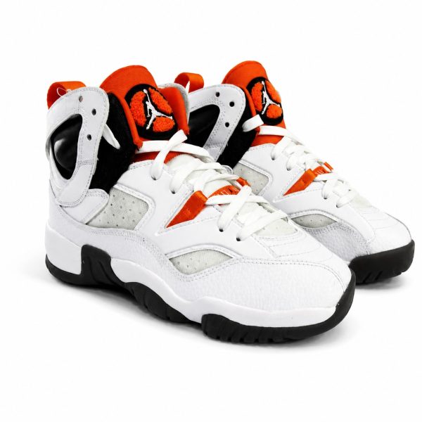 Zapatilla Deportiva Blanca - Negra Con Detalles Naranjos De Media Caña