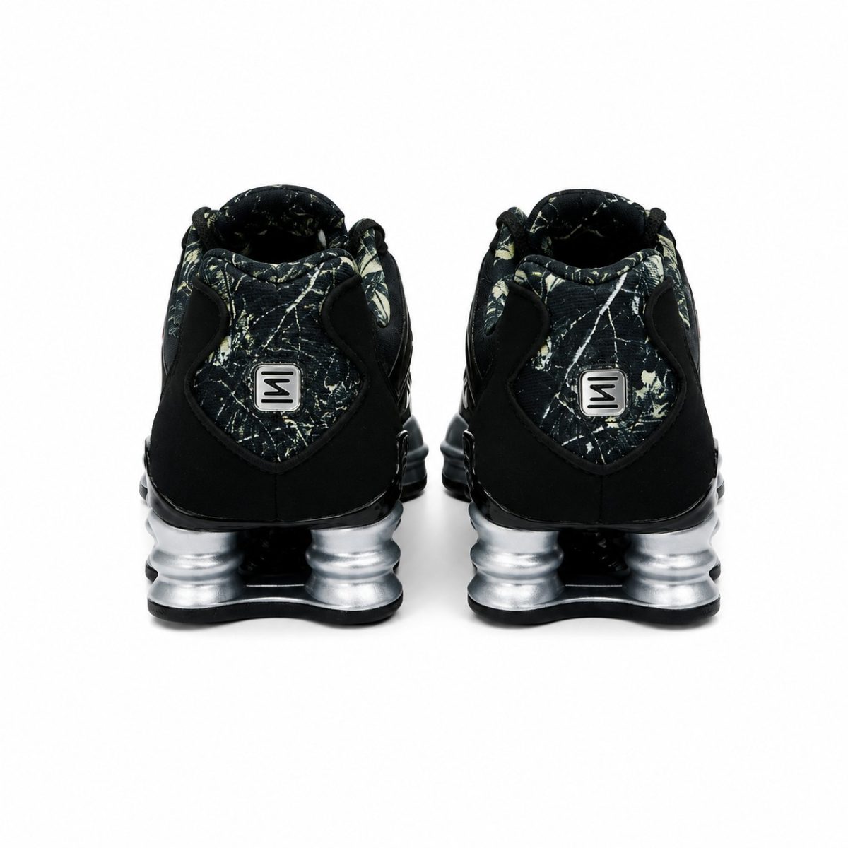 Zapatilla Deportiva Negra Con Soporte Plateado - Imagen 4