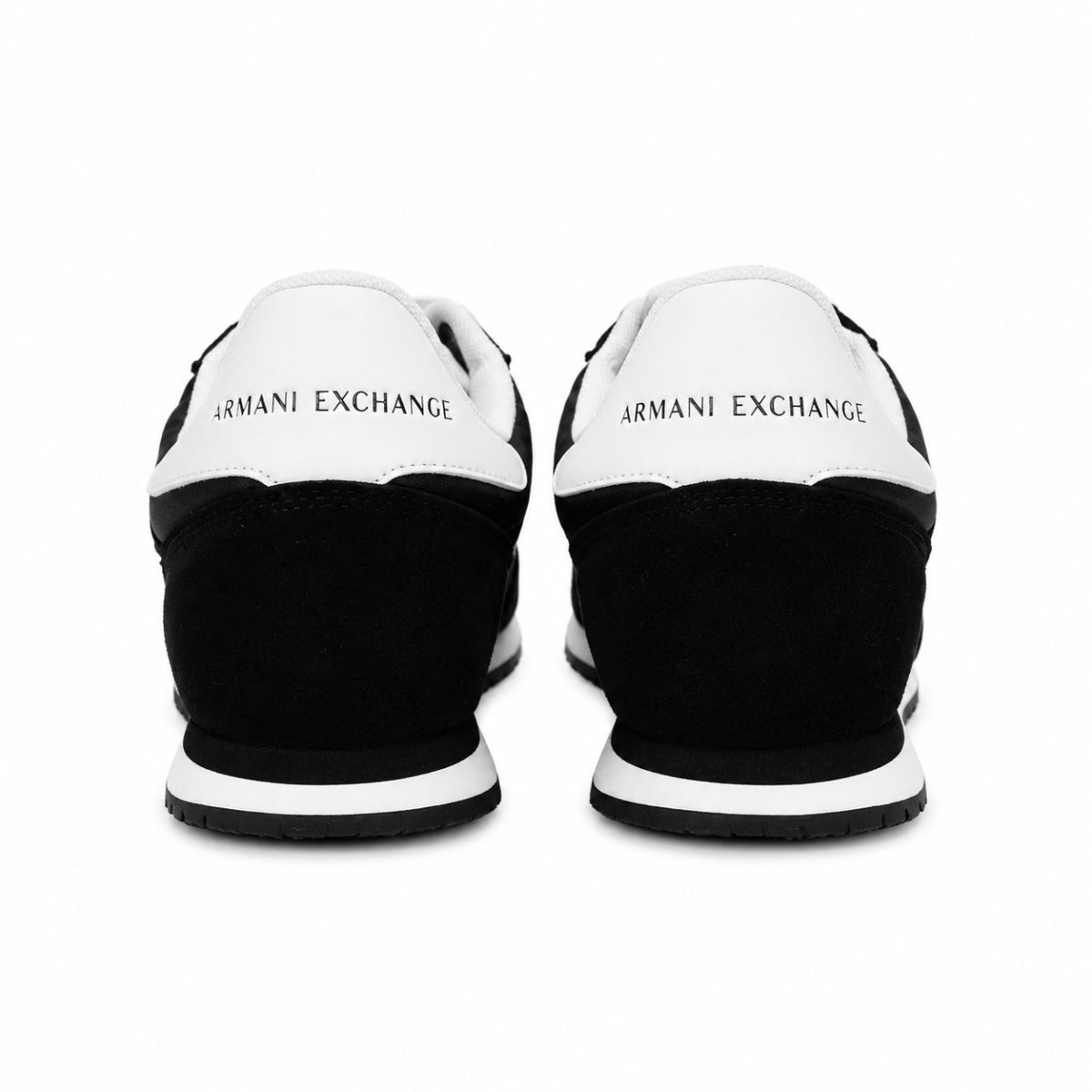 Zapatilla Casual Negra Con Logo Lateral Blanco - Imagen 4