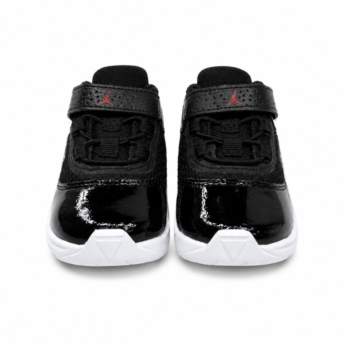 Zapatilla Deportiva Negra - Blanca Con Detalles En Charol - Imagen 2