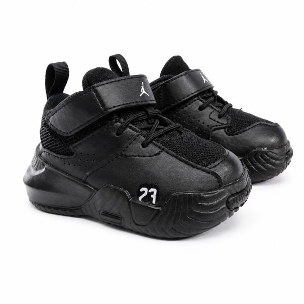 Zapatilla Deportiva Negra Con Detalles Blancos