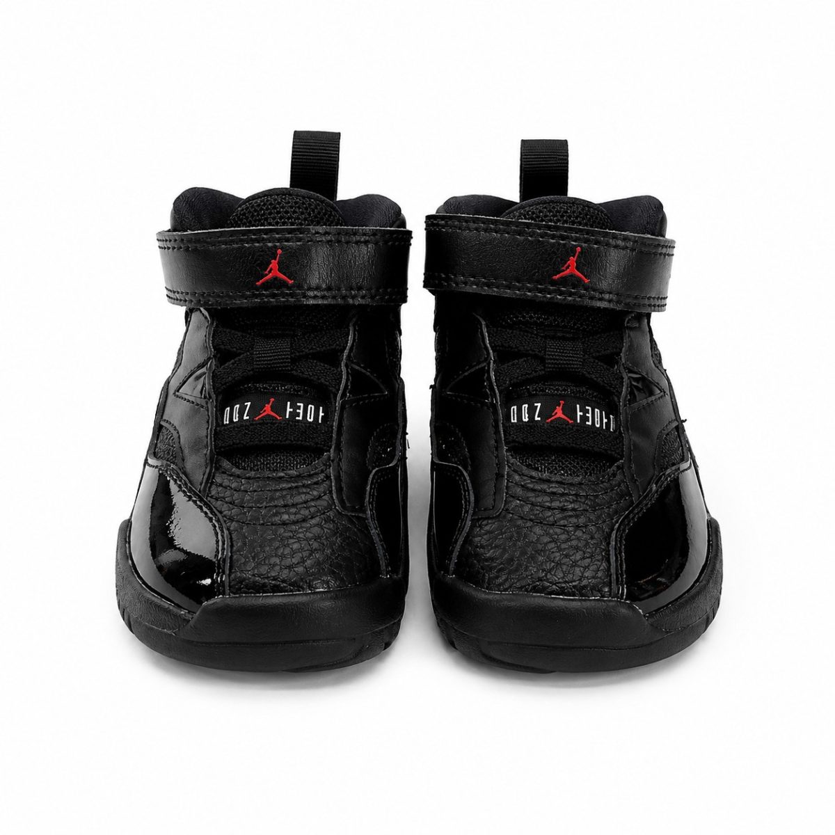 Zapatilla Deportiva Negra Con Detalles En Charol De Media Caña - Imagen 2