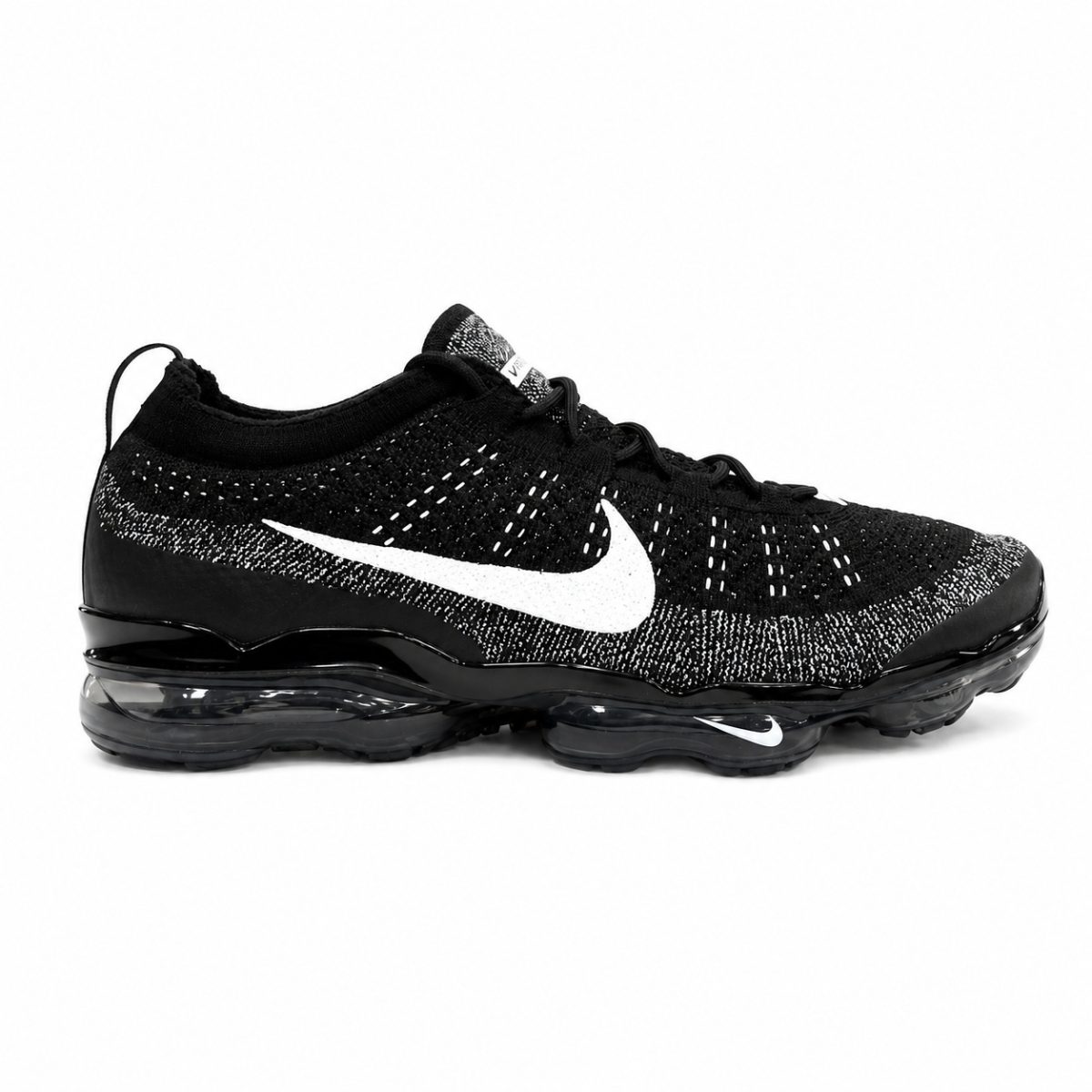 Zapatilla Deportiva Negro - Blanco Tejida - Imagen 3