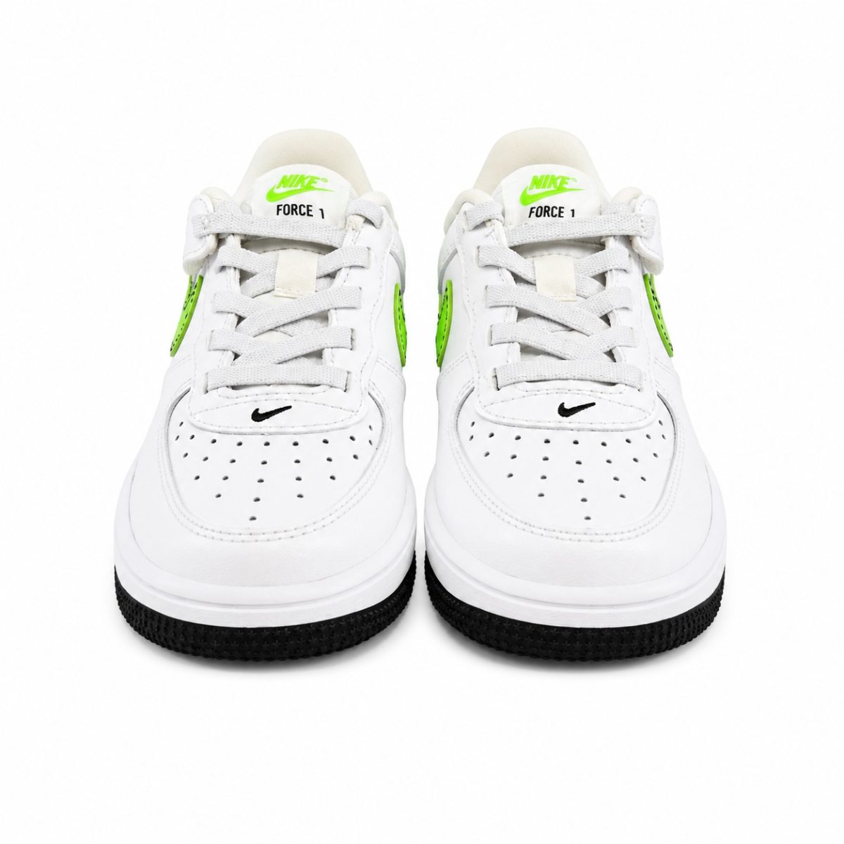 Zapatilla Urbana Blanca Con Detalles Verde Neón y Negro - Imagen 2
