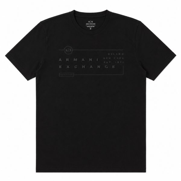Polera Negra Con Logotipo Frontal En Relieve