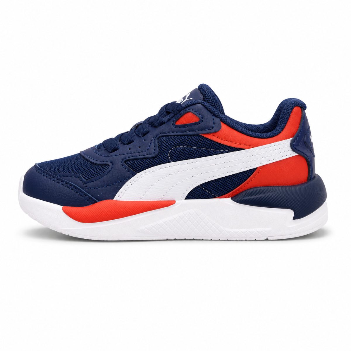 Zapatilla Deportiva Azul Marino Con Detalles Rojo-Negro Y Suela Blanca - Imagen 5
