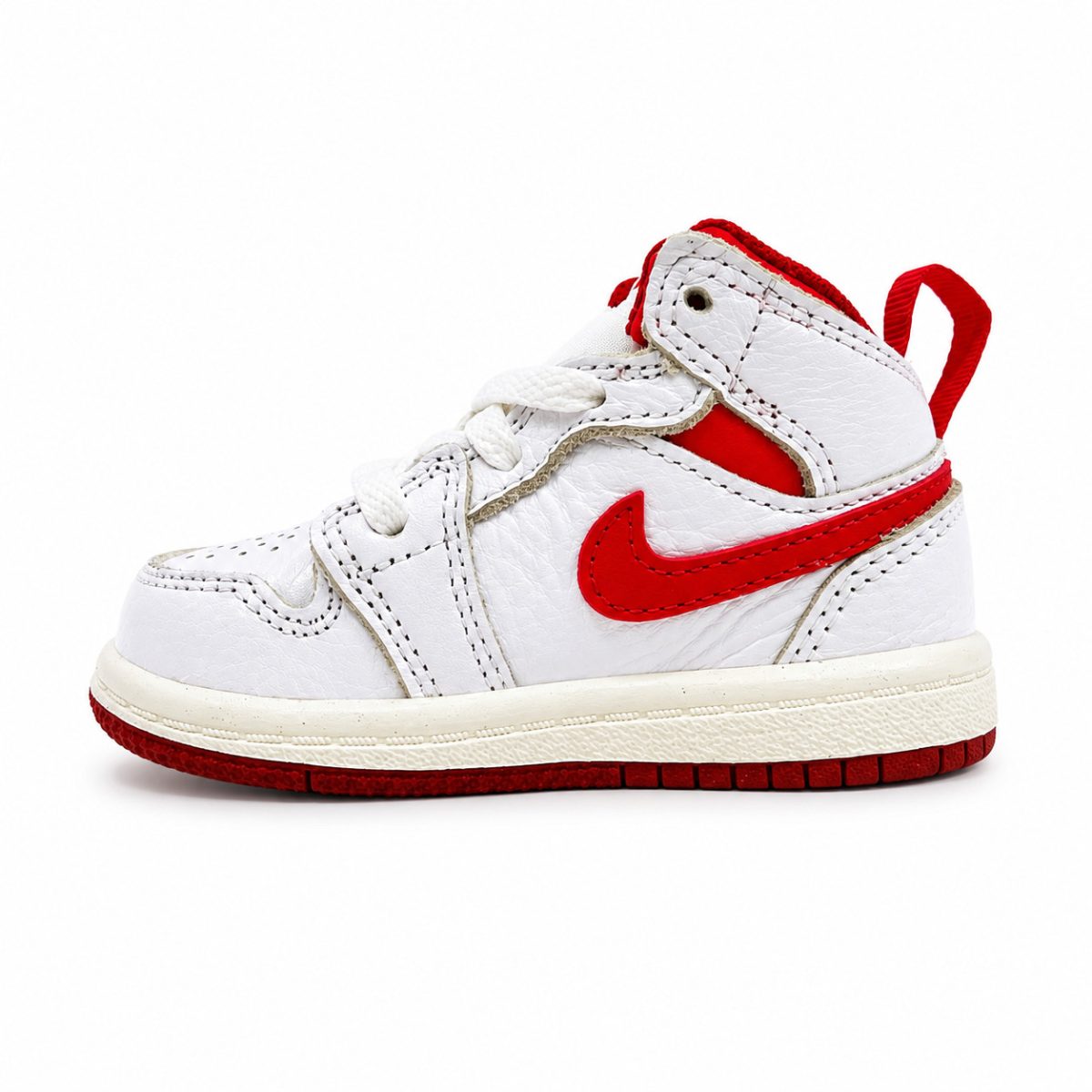 Zapatilla Urbana Blanca Con Detalles Rojo Varsity De Caña Media - Imagen 3