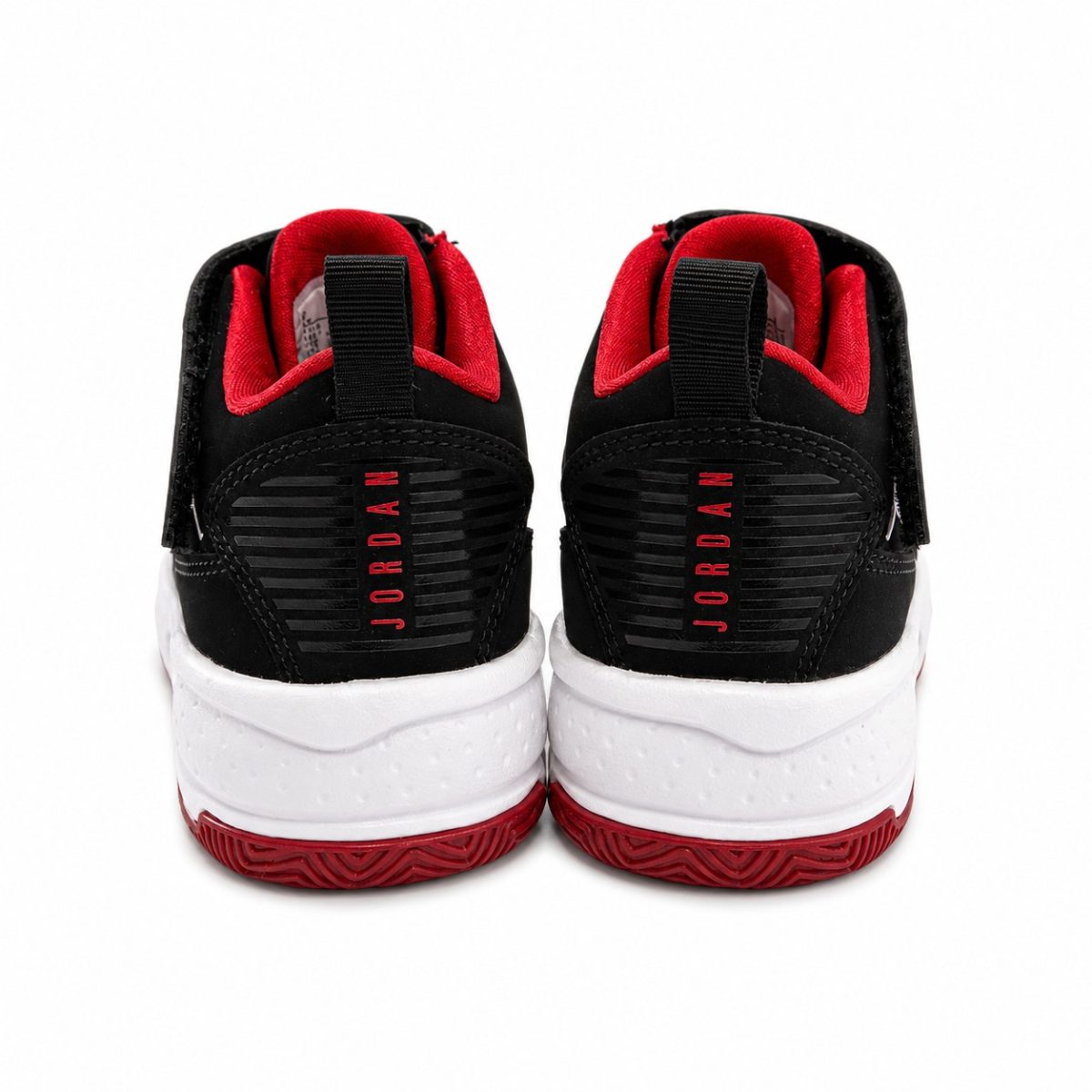 Zapatilla Deportiva Negra Con Detalles Rojos y Suela Blanca De Media Caña - Imagen 4