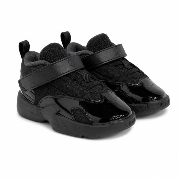 Zapatilla Deportiva Negra De Media Caña Con Velcro