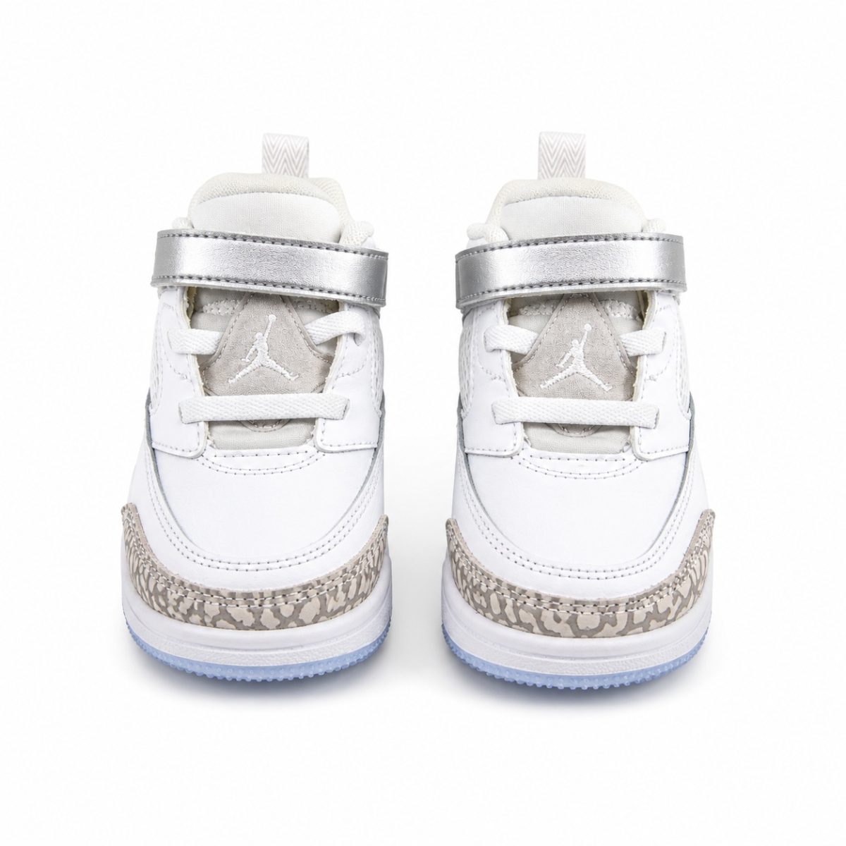 Zapatilla Deportiva Blanca Con Detalles Plateados y Elephant Print De Media Caña - Imagen 2