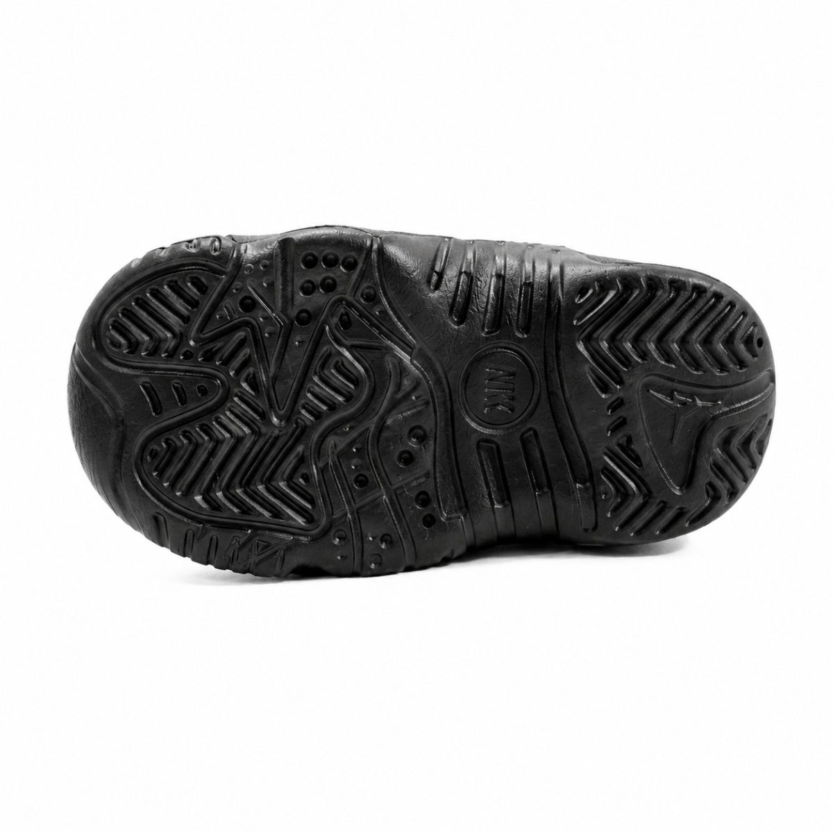 Zapatilla Deportiva Negra Con Detalles En Charol De Media Caña - Imagen 6