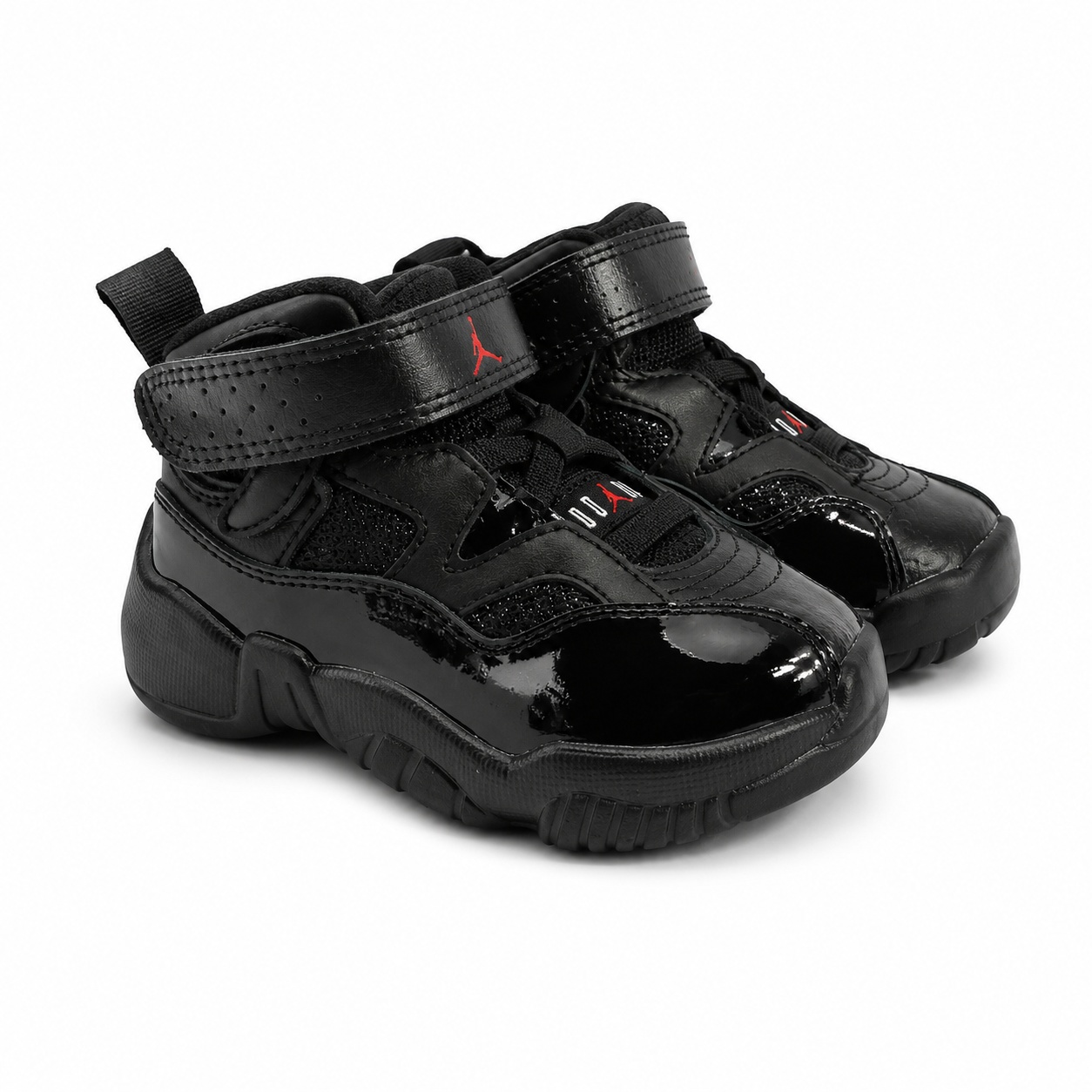 Zapatilla Jumpman Two Trey Talla 19.5 Zapatilla Deportiva Negra Con Detalles En Charol De Media Caña - Imagen 1