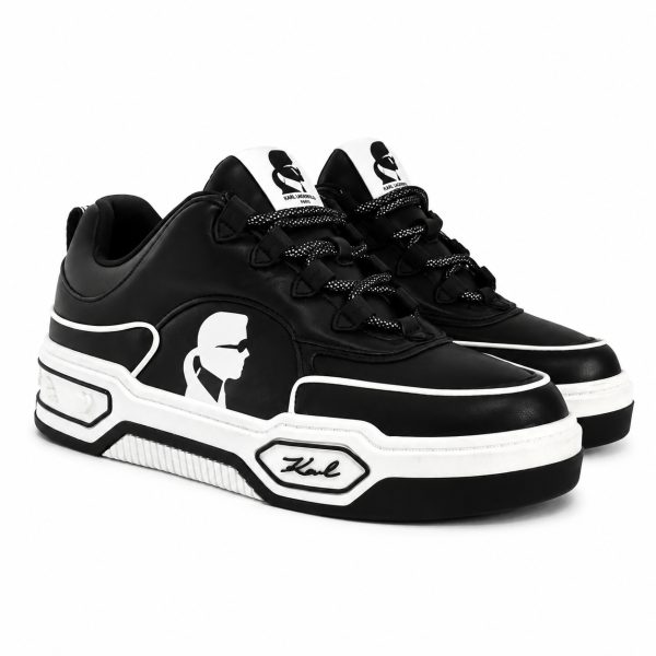 Zapatilla Urbana Chunky Negra Con Detalles Blancos