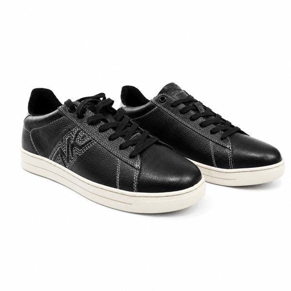 Zapatilla Casual Negra Con Bordado Blanco Lateral Y Suela Color Crema