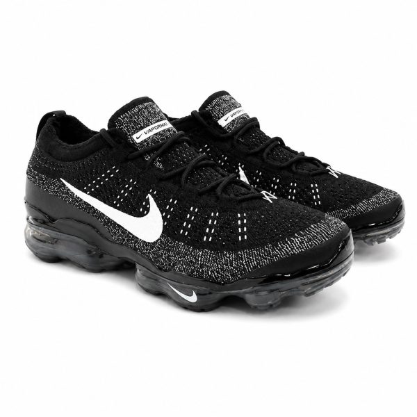 Zapatilla Deportiva Negro - Blanco Tejida