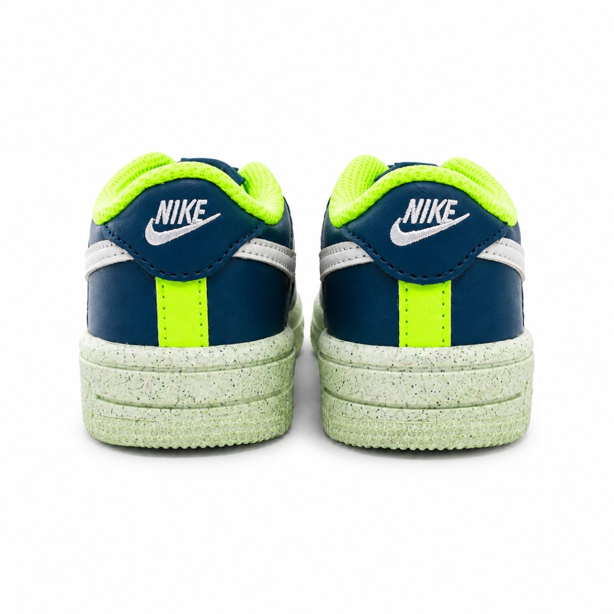 Zapatilla Urbana Azul Petróleo Con Detalles Verde Neón Y Suela Verde Moteada - Imagen 4
