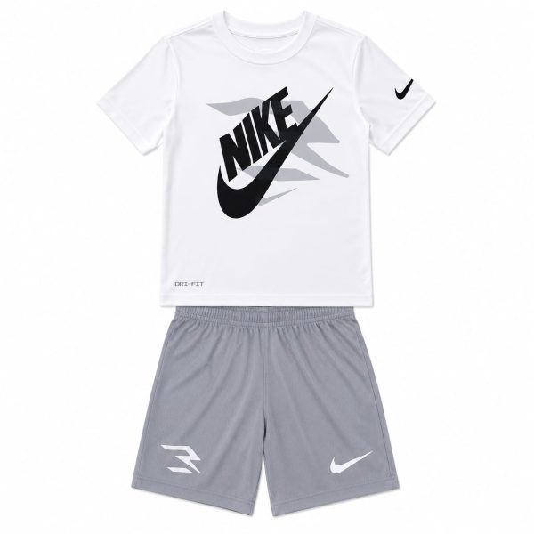 Conjunto Polera Blanca Con Logo Central Y Short Gris