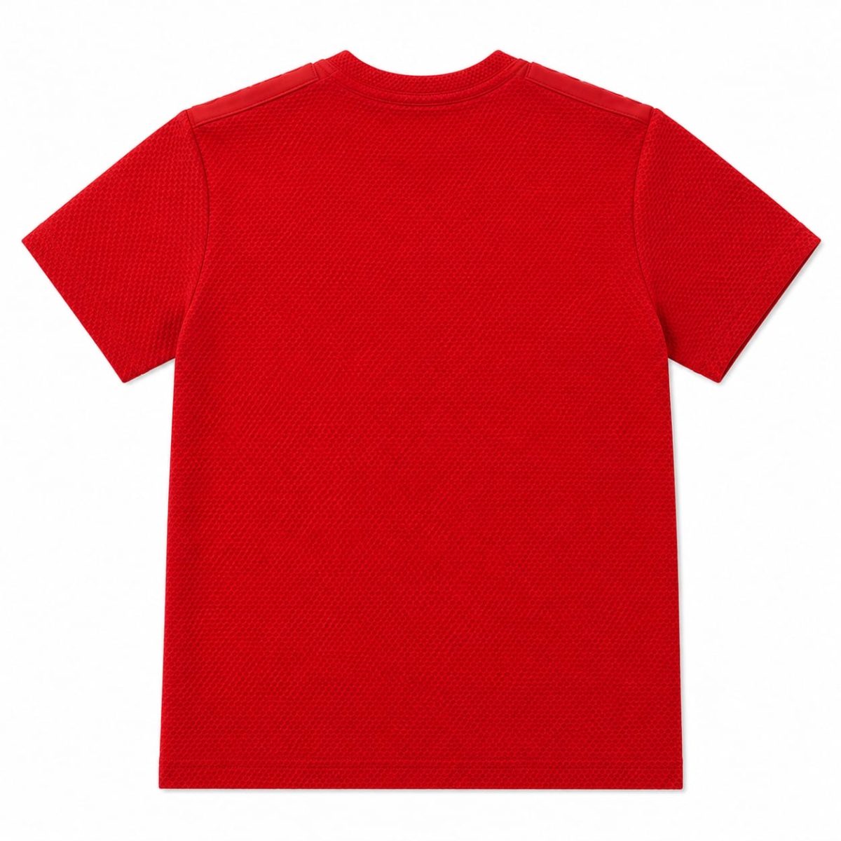Polera Roja Con Texura Y De Logo En El Pecho Engomado - Imagen 2
