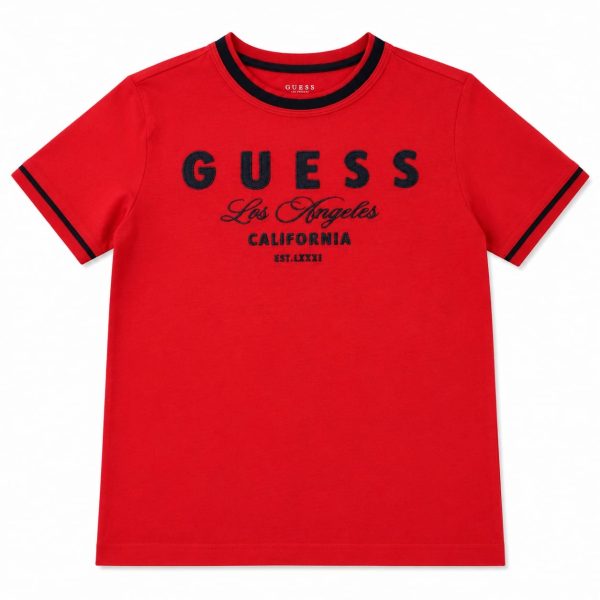 Polera De Tono Rojo Intenso Con Logo Y Detalles En Negro