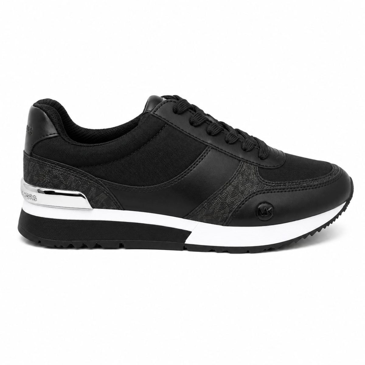 Zapatilla Clásica Negra Con Monograma Y Plateado - Imagen 5