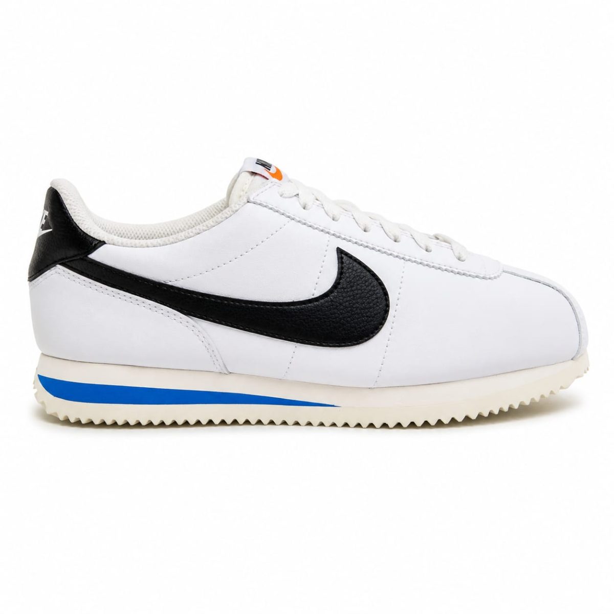 Zapatilla Deportiva Blanca Con Logo Negro Y Detalles Azul - Imagen 5